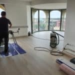 Rénovation d'un appartement près de Montpellier, pose d'un sol en lames de vinyle