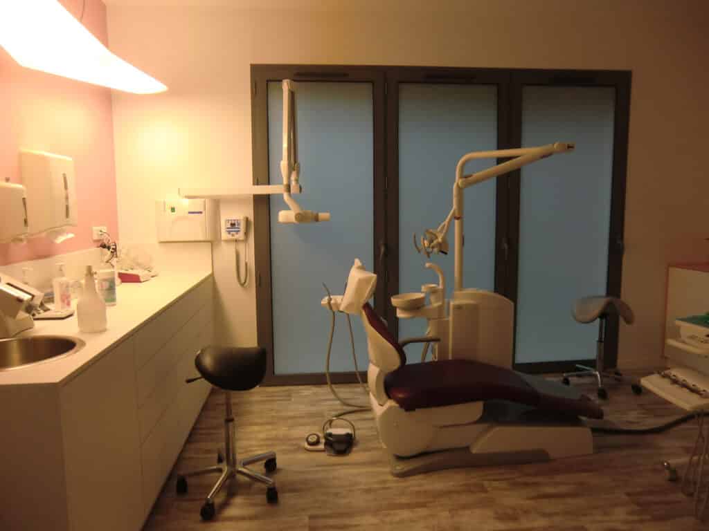 Rénovation Cabinet Dentaire salle de consultation Saint Genies de Mourgues