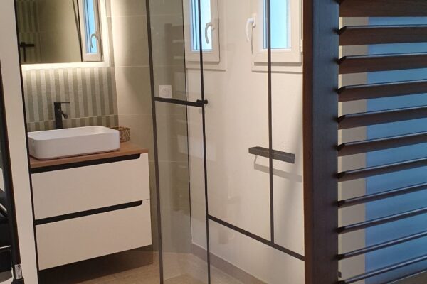 Création salle d'eau et coulissant bois